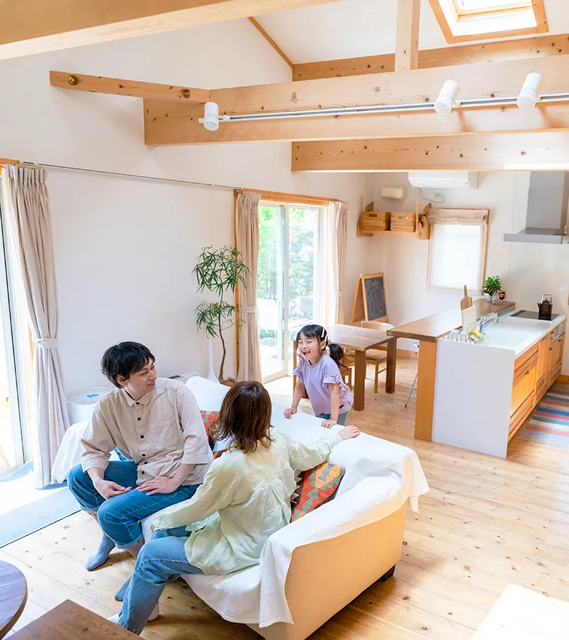 幅広く展開している事業内容をご案内